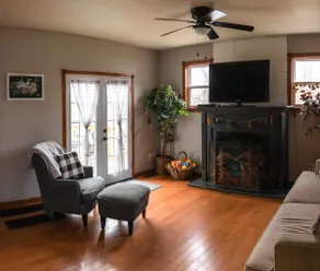 Historic 6 bedroom home. 45 minutes from STL. - Image 5