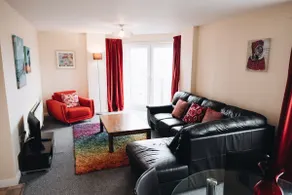 Comfortable Belfast city centre apartment - Image 2