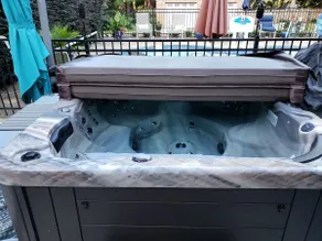 Great Escape to the Suburbs/Pool+ - Image 2