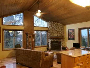 Peaceful Cozy Cabin Amongst the Trees with View of Lake Arrowhead - Image 2