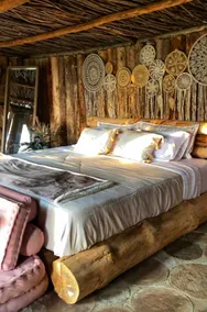 Afec Luxury Handcrafted & Comfortable Cabin - Image 4