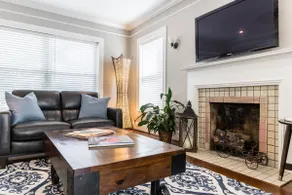 The Roux House Offers Luxury, Comfort & Location! - Image 4
