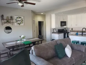 Beautiful Condo w/Game room Swimming pool & more! - Image 4