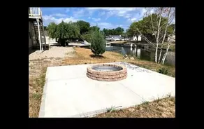 Modern, Beautiful canal front home! - Image 3
