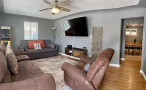 Cozy&Clean 2-Bedroom Guest Suite - Image 2