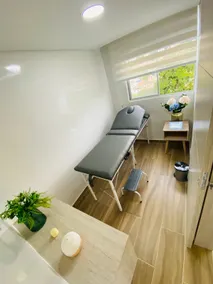 Cozy and Exclusive- 6min to clinic-AC -150mb WiFi - Image 3