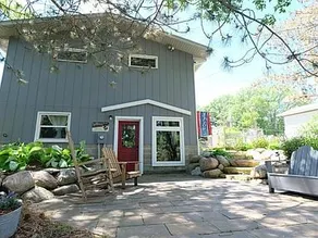 East Lake Okoboji - Nooks on the Narrows - Image 2