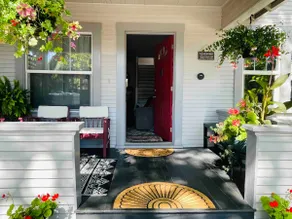 Vibrant Light and Art Filled Classic Bungalow - Image 3