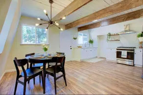 Cute & Cozy w/ Arcades, outdoor movies & fire pit - Image 4