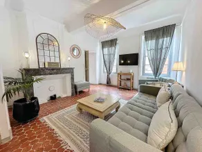 Superb apartment in the city center + Parking - Image 2