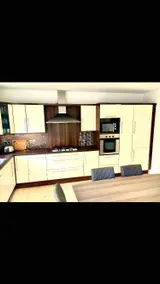 Shangri-La Large Family Townhouse free carpark - Image 2
