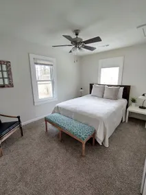Cozy Cottage Getaway - Image 3