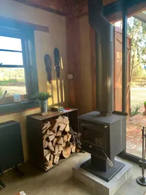 ”The Muddy” - luxury mudbrick barn conversion - Image 3