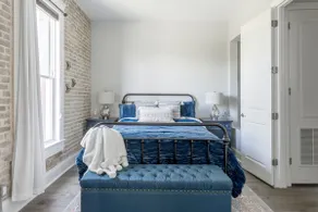 Chic Downtown condo. Walk to Alamodome/Riverwalk - Image 3
