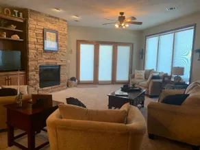 RARE Bridges Bay POOLSIDE condo with LAKE VIEW! - Sleeps 8 - Image 4