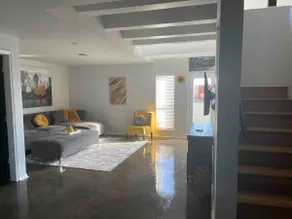 Nice 3 Level Midtown Condo w/Game Room Loft - Image 4