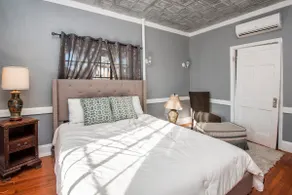 Downtown•Riverviews •Walk To Market Sq & UT•Get 3 Night Beach Trip by Booking - Image 5