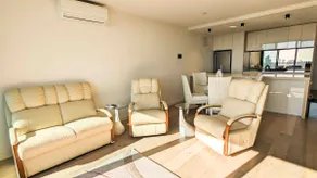 sub-penthouse with stunning view - Image 5