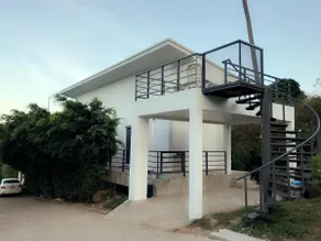 Villa Q - Image 3