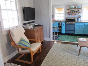 Lil' Surf Shack, Vintage Charm, Steps to the Beach - Image 4