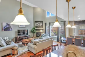 Luxurious 4000 sqft Mtn Home *Huge Game Room - Image 4