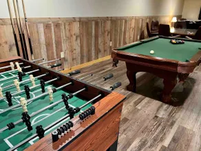 1 mi to NRG Bridge, Game Room, Hot Tub. Accessible - Image 2