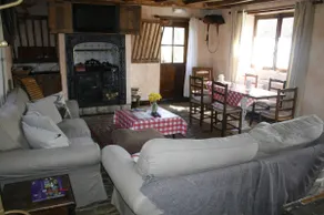 Cotswolds Cottage with Character near Castle Combe - Image 4