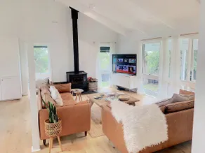 Mount Martha Renovated Coastal Abode-Village+Beach - Image 3
