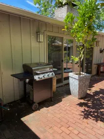 Benbow Mid-Century Oasis Saltwater Pool & Hot Tub - Image 5