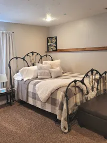 Cozy 1 bedroom, 1 bath suite w/fireplace &firepit - Image 4