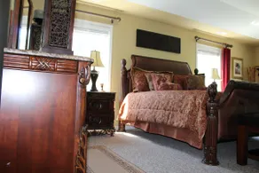 6 Bedroom + 3 Full Baths | Retreat on the Greenway - Image 3
