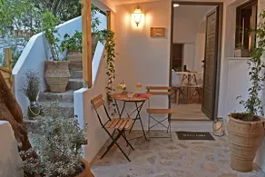 Spacious Fully Renovated Gallery Studio in Elounda - Image 2
