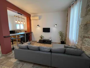 L'Occitan accommodation with bicycle storage and parking - Image 3