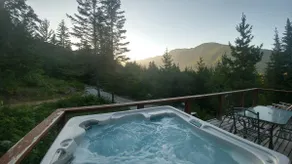 Hot Tub Cool Views: Roaring Creek Cabin - Image 2