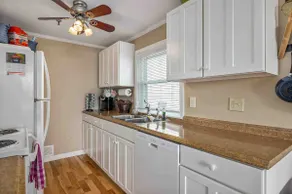 Plum Pad:Park 2 Luxury Condo Overlooking the Ocean - Image 3