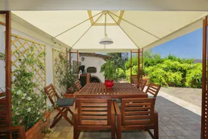 semi-detached villa with four bedrooms - Image 5