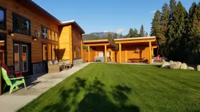 Beach House in Leavenworth Has River Beach Access - Image 2