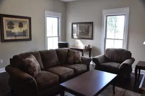 One Bedroom Apartment in Historic Home (3) - Image 4