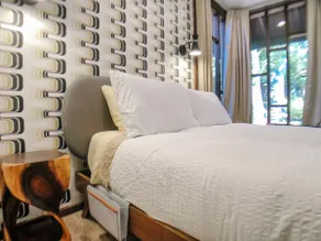 Miller Suite: Mid Century Modern in the Forest - Image 2