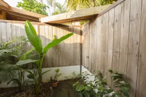 2 Bedroom Vacation Home 1min from the Beach - Image 4