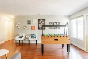 Spacious modern 4B2B house*W/D*Parking*foosball - Image 4