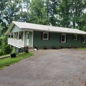 Mill Creek Cottage, great view 0 cleaning fee - Image 5
