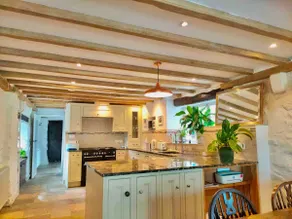 Stunning house, fenced garden, and outdoor dining! - Image 2