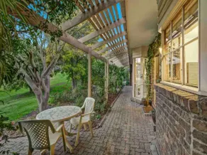 Beautiful Parkview Luxury House - Image 3
