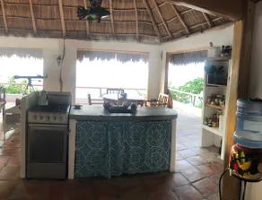 Secluded oceanfront paradise - Image 4
