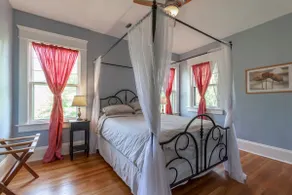 Main Street Private Apartment Near Airport - Image 2