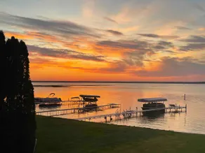 Shawano Lake House Sandy South Shore! - Image 4