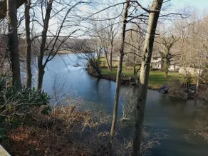 Serenity House on the River - Image 2