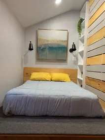 Bright & Sunny Studio - Image 3