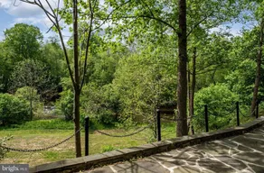 Waterfront Cottage at Goose Creek - Image 4